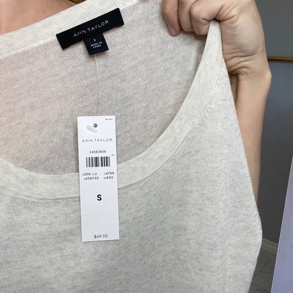 Ann Taylor pearl clasp bell sleeve sweater NWT - Picture 5 of 5